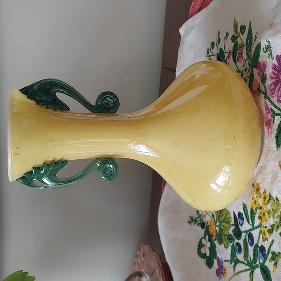 Unique Vintage Other - Murano yellow vase with 2 handles in green glass Redwing style